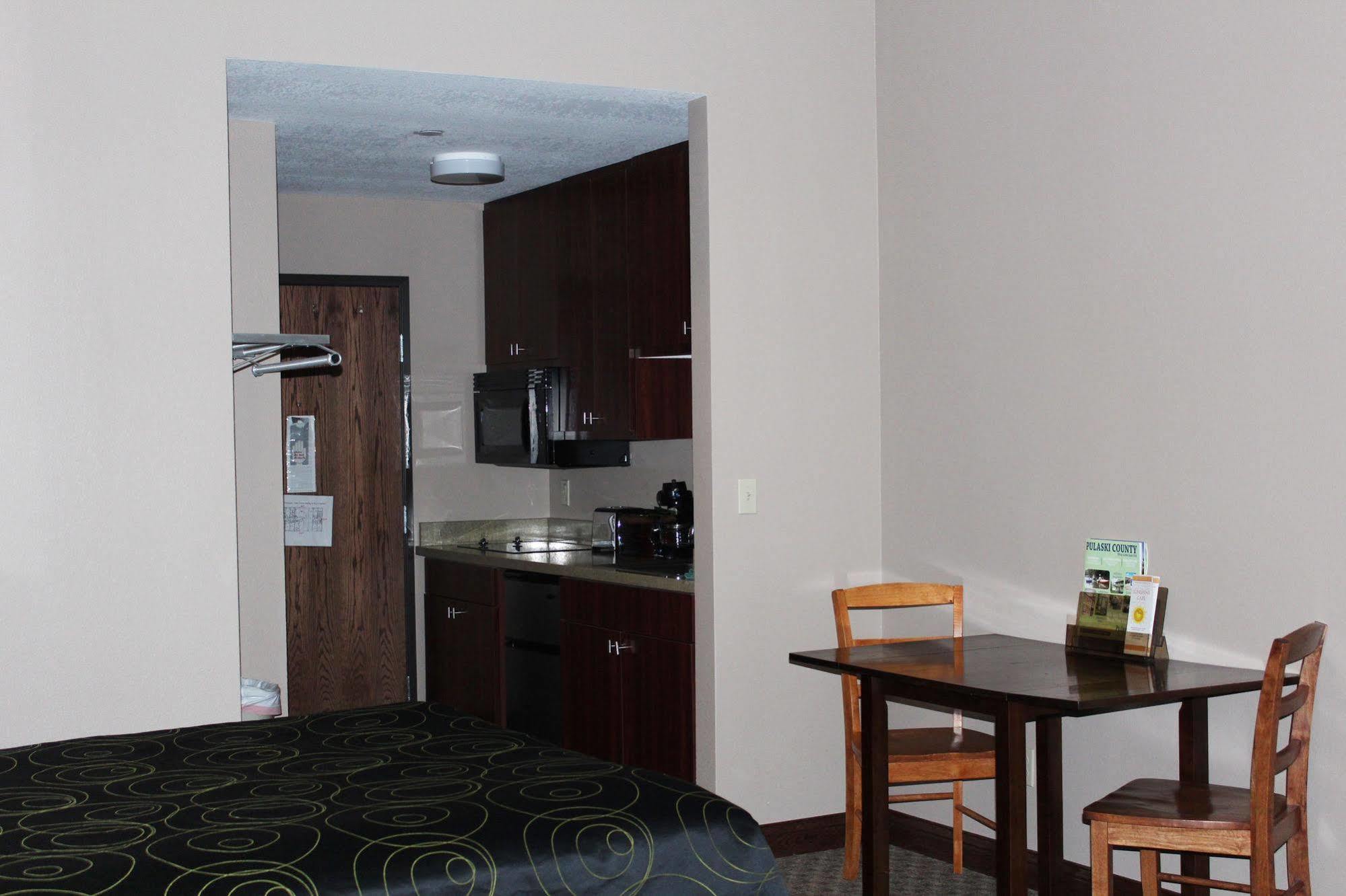 Bell'S Extended Stay And Suites Saint Robert Exterior photo