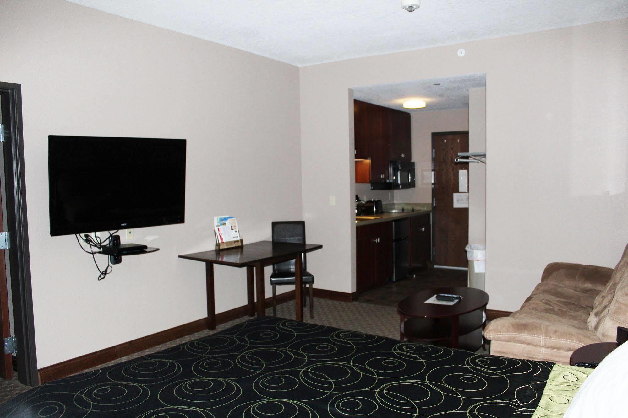 Bell'S Extended Stay And Suites Saint Robert Exterior photo